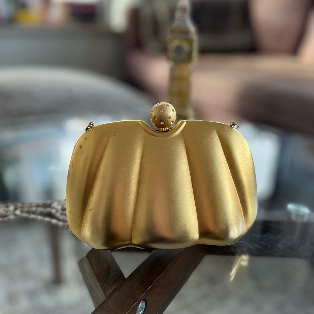 Vintage Embossed Gold Metal Retro Crossbody Formal Elegant Wedding Guest Clutch
